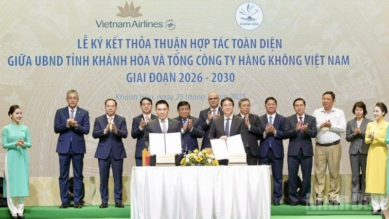 Vietnam Airlines và Khánh Hòa ký thỏa thuận hợp tác phát triển du lịch-đầu tư-thương mại giai đoạn 2026-2030.