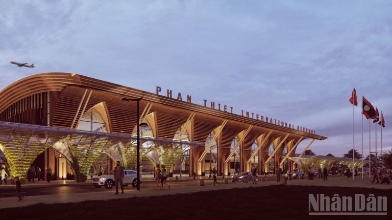 Công ty Trách nhiệm hữu hạn Cảng Hàng không Mặt Trời Phan Thiết (thuộc Tập đoàn Sun Group) được lựa chọn là nhà đầu tư xây dựng Cảng hàng không dân dụng Phan Thiết, với tổng vốn đầu tư hơn 3.800 tỷ đồng.