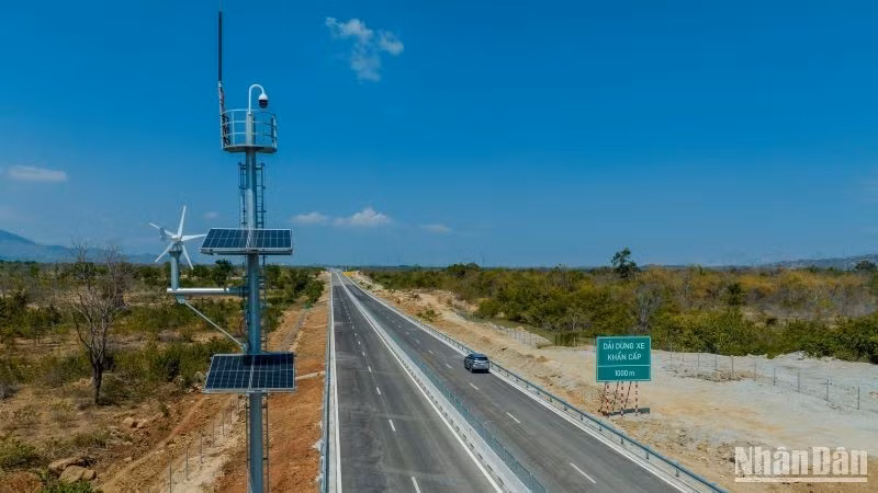 Hệ thống ITS tích hợp hiện đại được triển khai lắp đặt trên tuyến cao tốc bắc-nam.