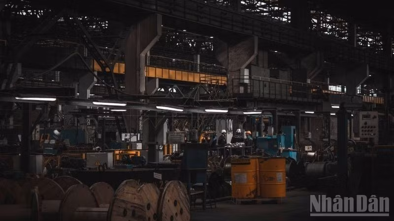 Tổ chức Climateworks Centre đề xuất một lộ trình chuyển đổi riêng nhằm đưa Thành phố Hồ Chí Minh, trung tâm kinh tế hàng đầu cả nước, trở thành khu công nghiệp phát thải ròng bằng 0 (Net Zero Industrial Precinct - NZIP).