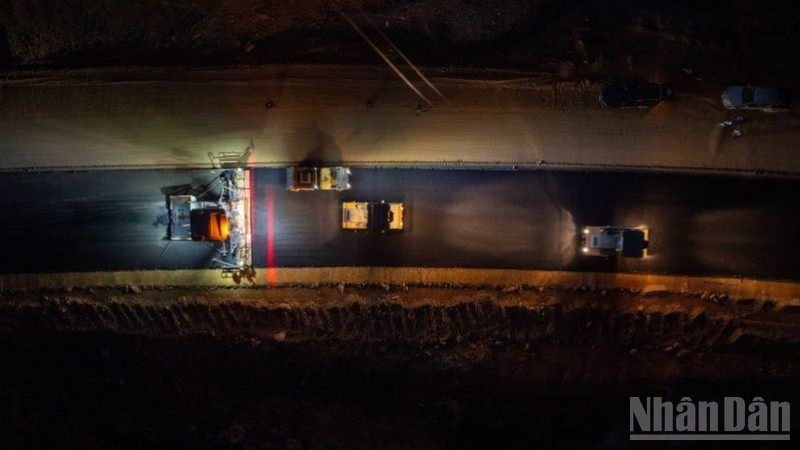 Tuyến cao tốc Đồng Đăng-Trà Lĩnh là dự án có quy mô lớn, đi qua địa hình núi cao, địa chất phức tạp, riêng giai đoạn 1 dài hơn 93km, gồm 2 hầm xuyên núi và 64 cây cầu.