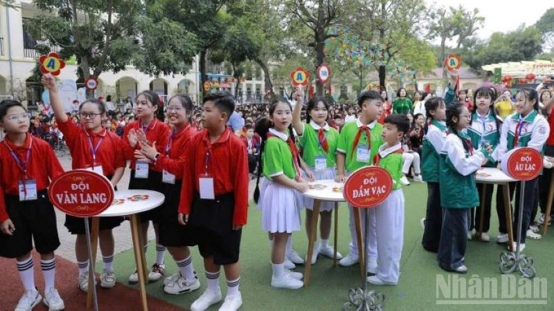 Chương trình giao lưu về đổi mới phương pháp giáo dục an toàn giao thông tại Phú Thọ.