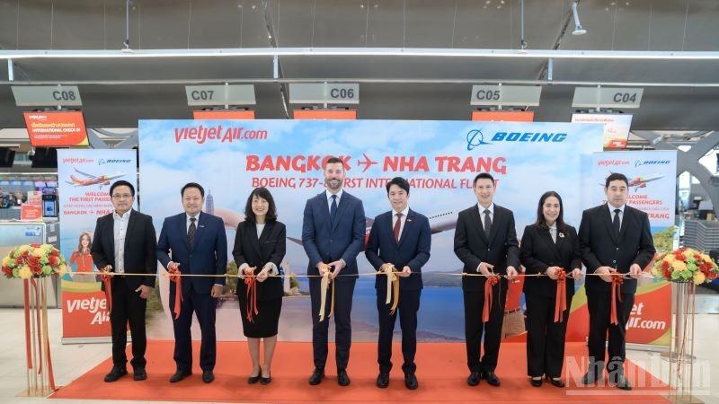Vietjet Thailand chính thức khai trương đường bay quốc tế đầu tiên Bangkok-Nha Trang bằng tàu bay Boeing 737-8.