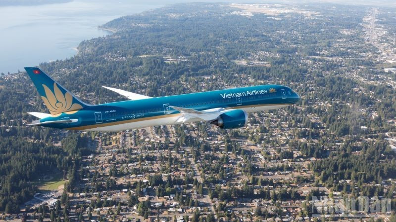 Năm 2025, Vietnam Airlines ghi nhận lợi nhuận hợp nhất sau thuế đạt hơn 7.713 tỷ đồng, trong đó lợi nhuận sau thuế công ty mẹ đạt 5.509 tỷ đồng, tăng gấp 2 lần so với cùng kỳ.