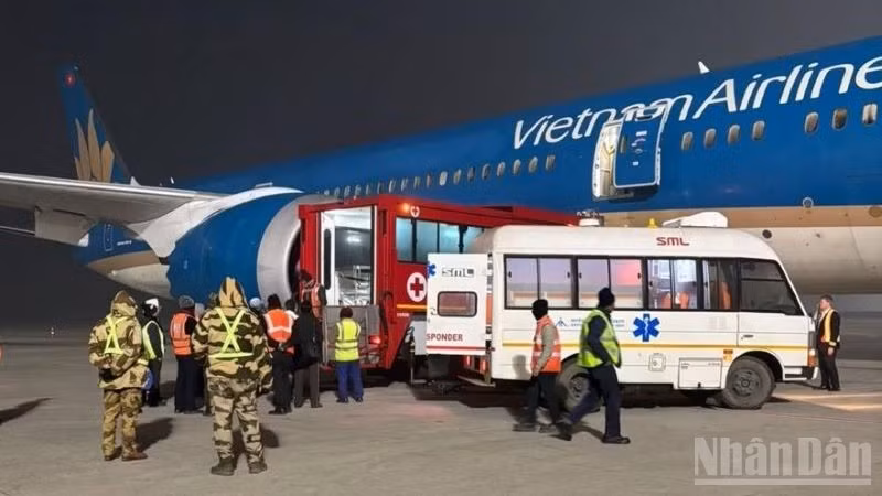 Máy bay Vietnam Airlines tại sân bay Kolkata.
