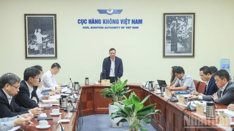 Cục Hàng không Việt Nam họp bàn giải pháp ứng phó giá nhiên liệu bay tăng cao do tác động của chiến sự tại Trung Đông.