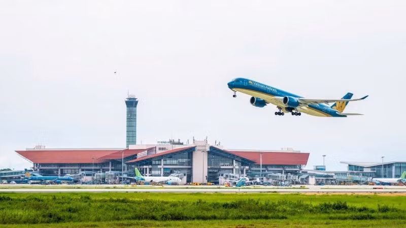 Máy bay hoạt động tại Cảng Hàng không quốc tế Nội Bài.