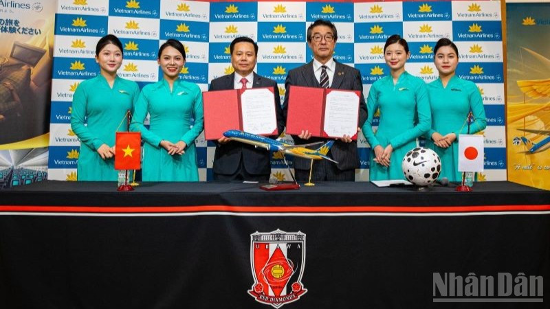 Vietnam Airlines và Câu lạc bộ Bóng đá Urawa Red Diamonds (Urawa Reds) chính thức ký thỏa thuận hợp tác giai đoạn 2026-2028.