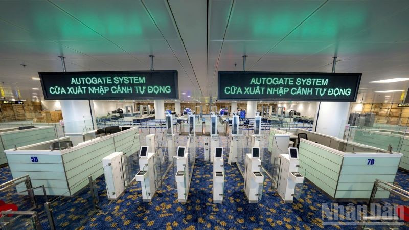 Làn xuất nhập cảnh tự động Nhà ga T2 Nội Bài mở rộng.