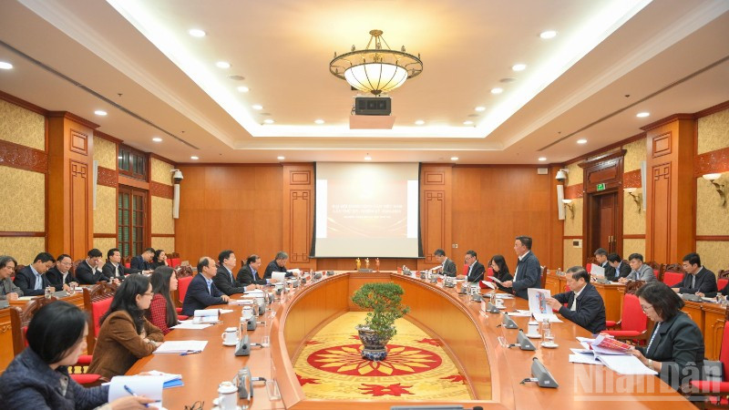 Quang cảnh cuộc họp. 