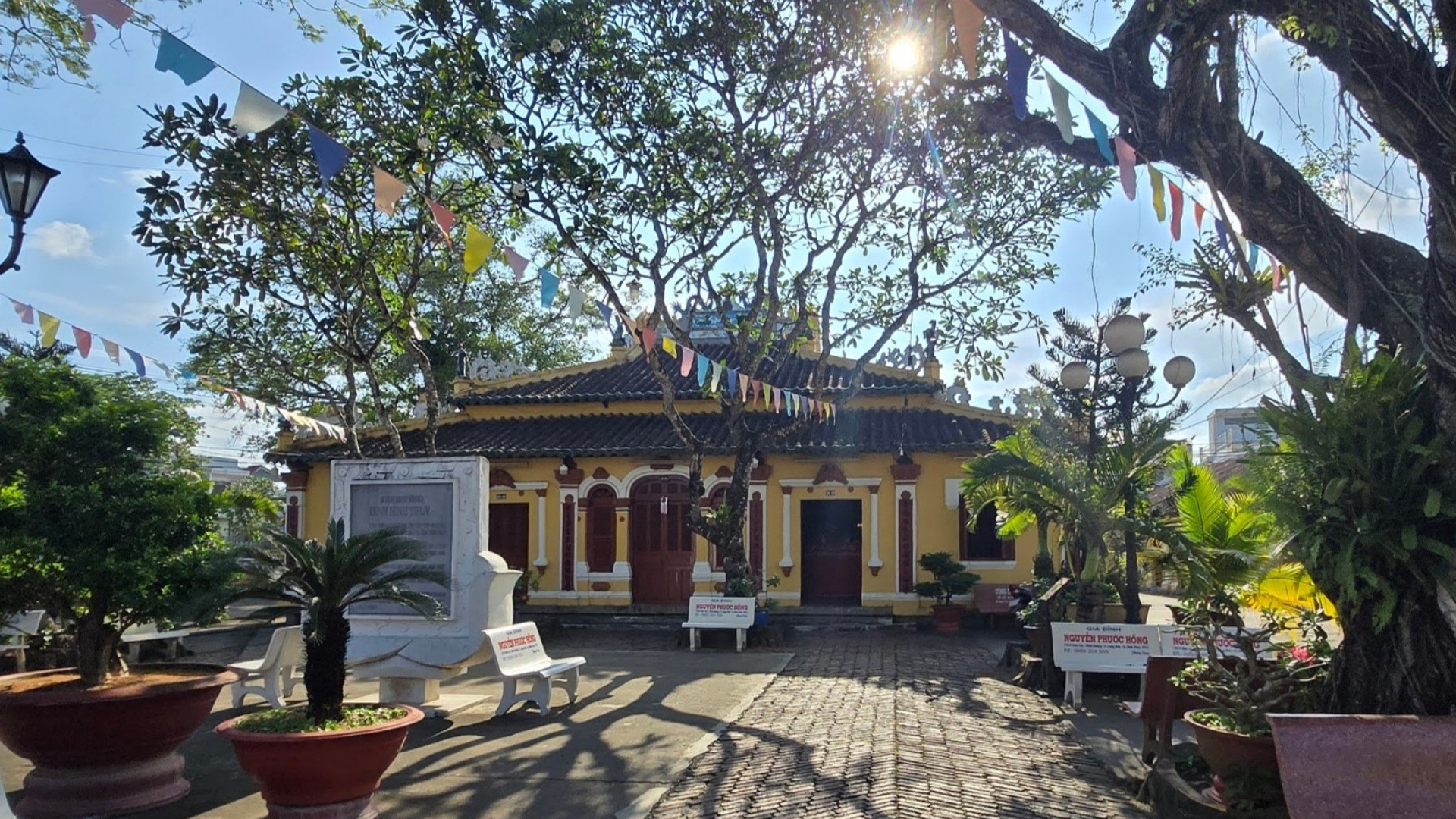 Một góc đình Bình Thủy.