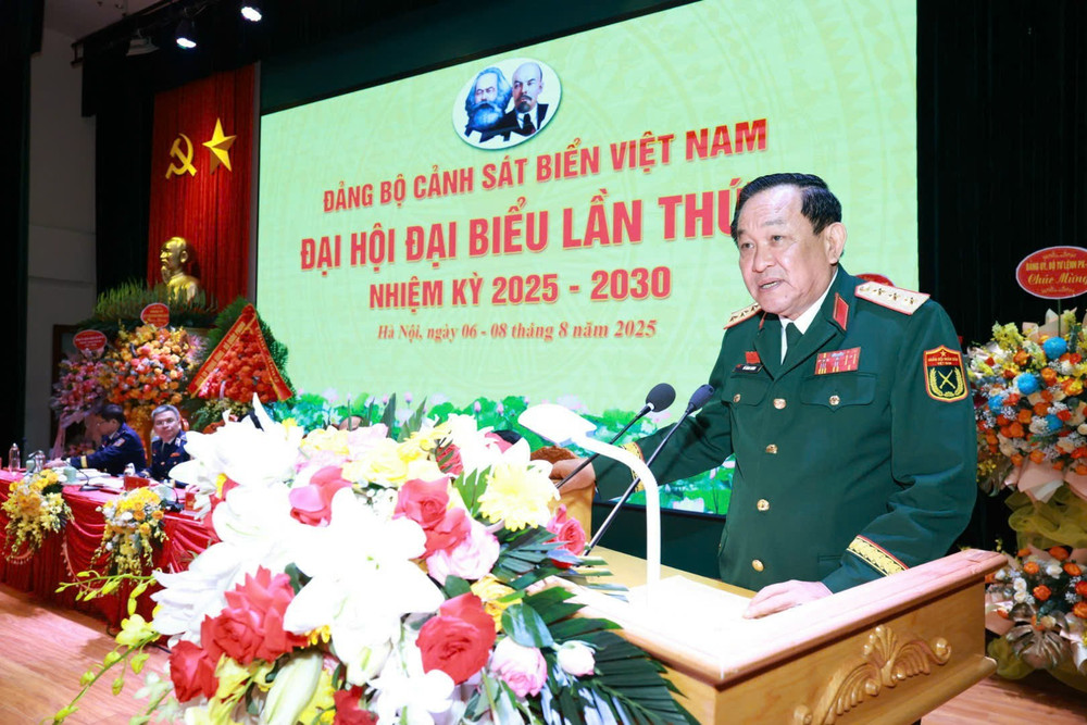 Thượng tướng Võ Minh Lương, Ủy viên Trung ương Đảng, Ủy viên Thường vụ Quân ủy Trung ương, Thứ trưởng Quốc phòng phát biểu chỉ đạo đại hội. z6883248543165-4da56db36be1129978b203ed58435b3a.jpg