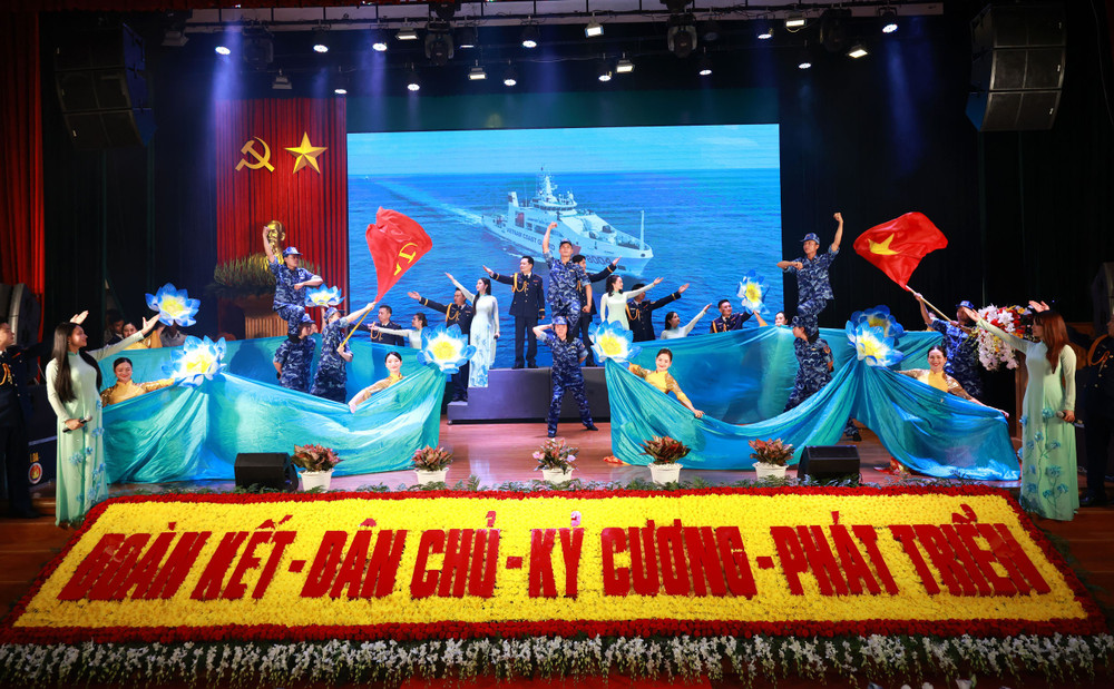 Một tiết mục văn nghệ chào mừng đại hội. van-nghe-chao-mung.jpg