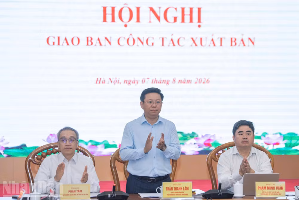 Đồng chí Trần Thanh Lâm, Ủy viên Trung ương Đảng, Phó Trưởng ban Tuyên giáo Trung ương chủ trì hội nghị.