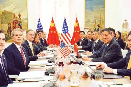 Phái đoàn Mỹ và Trung Quốc đàm phán tại Tây Ban Nha. (Ảnh: TÂN HOA XÃ)