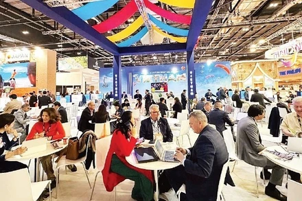 Gian hàng xúc tiến du lịch Việt Nam trong Hội chợ Du lịch WTM tại Anh. (Ảnh TITC)