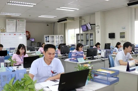 Không thành lập phòng trong vụ trực thuộc bộ, ngành.