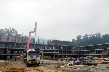 Khẩn trương thi công Trường phổ thông nội trú liên cấp tiểu học và trung học cơ sở Thanh Thủy.
