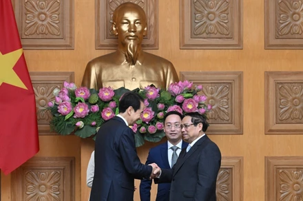 Thủ tướng Phạm Minh Chính tiếp Đại sứ Trung Quốc tại Việt Nam Hà Vĩ.