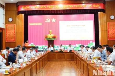 Hội thảo khoa học “100 năm (1925-2025) báo chí cách mạng đồng hành cùng sự phát triển thành phố Đà Nẵng và vai trò của báo chí với cuộc sống hôm nay”. (Ảnh: ANH ĐÀO)