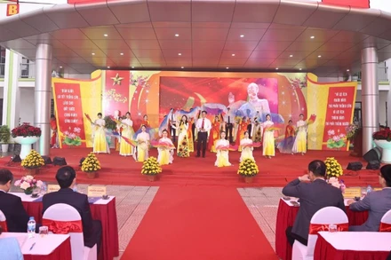 Tiết mục văn nghệ tại Lễ phát động trồng cây. (Ảnh: Đại Thắng)