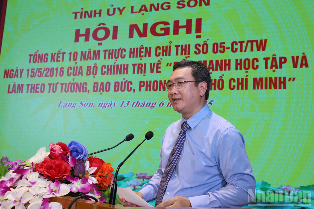 Đồng chí Nguyễn Cảnh Toàn, Phó Bí thư Tỉnh ủy Lạng Sơn phát biểu tại hội nghị. ndo_br_gen-h-z6702087330684-14adea58accdf2af65a2ac582d1f3c1d.jpg