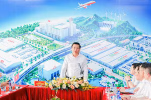 Bộ trưởng Trần Hồng Minh phát biểu tại buổi làm việc.
