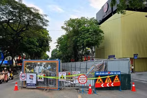 Thi công hệ thống thoát nước trên các phố nội đô.