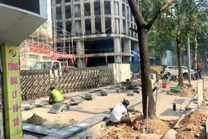 Hà Nội tạm dừng đào đường, hè một số tuyến chính. (Ảnh: TUẤN LƯƠNG)
