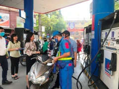 Giảm thuế nhập khẩu một số mặt hàng xăng dầu về 0%.