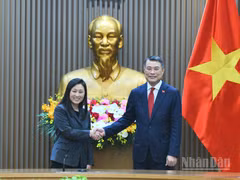 Thủ tướng Chính phủ Lê Minh Hưng và Đại sứ Hoa Kỳ tại Việt Nam Jennifer Wicks. (Ảnh: THANH GIANG)