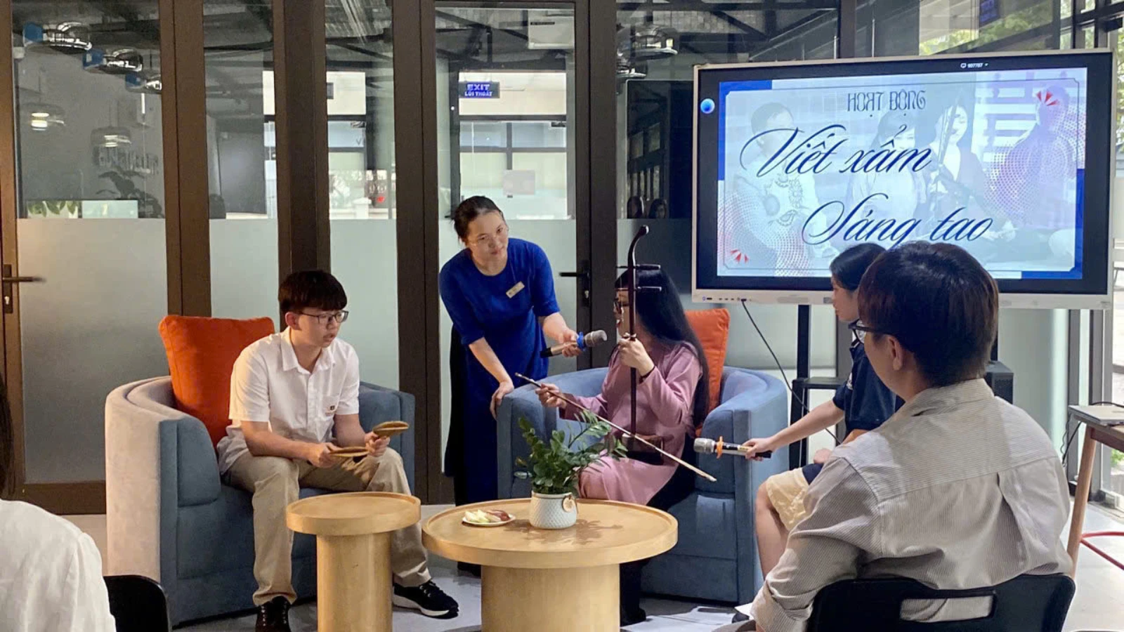 Học Sinh Vinschool Tổ Chức Workshop 'Đưa Xẩm Đến Trường' Làm Mới Di Sản