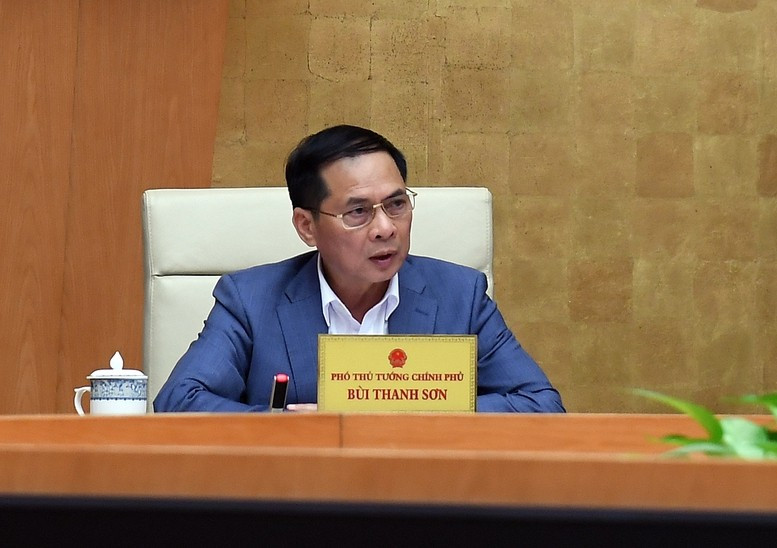 Phó Thủ tướng Bùi Thanh Sơn chủ trì phiên họp thứ nhất của Tổ công tác bảo đảm an ninh năng lượng trước diễn biến phức tạp của cuộc xung đột quân sự tại Trung Đông. (Ảnh: VGP/Hải Minh)