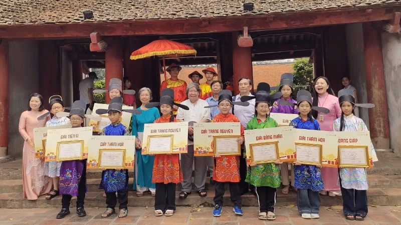 [Video] Lễ vinh danh 329 học sinh xuất sắc tại Hội thi Đình Trạng Nguyên Tiếng Việt 2025-2026