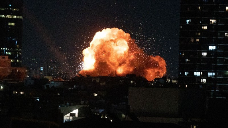 Địa điểm tại Tel Aviv, Israel bị trúng tên lửa từ Iran, ngày 28/2/2025. (Ảnh: IRNA/TTXVN)