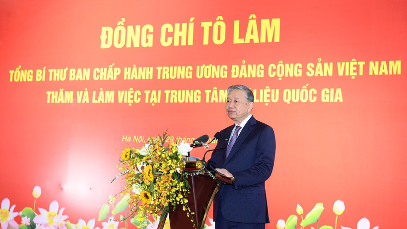 Tổng Bí thư Tô Lâm thăm và làm việc tại Trung tâm Dữ liệu quốc gia. (Ảnh: ĐĂNG KHOA)