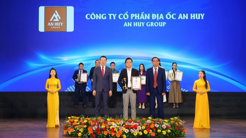 An Huy Group được vinh danh "Top 10 doanh nghiệp bất động sản minh bạch pháp lý tiêu biểu" tại Lễ công bố "Thương Hiệu Xuất Sắc Châu Á-Thái Bình Dương 2025".