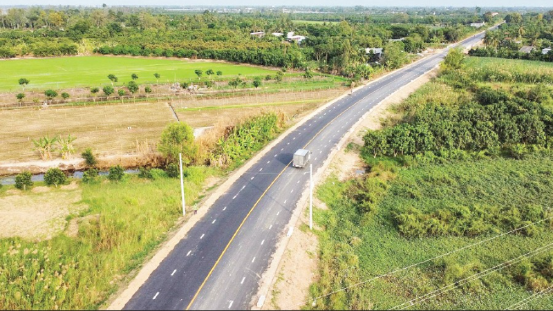 Quốc lộ 30 đoạn Cao Lãnh-Hồng Ngự giai đoạn 3 đã được nâng cấp, đưa vào hoạt động.