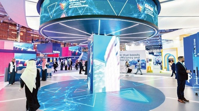 Hội nghị quốc tế về công nghệ diễn ra ở Saudi Arabia. (Ảnh AMWAJ)