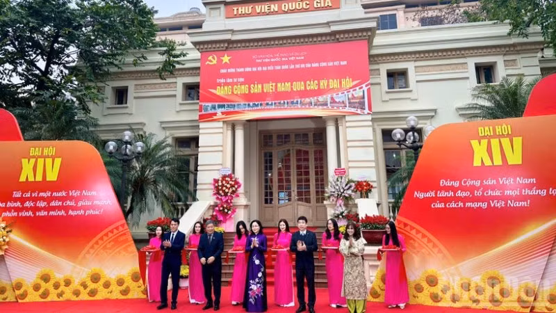 Toàn cảnh lễ khai mạc triển lãm.