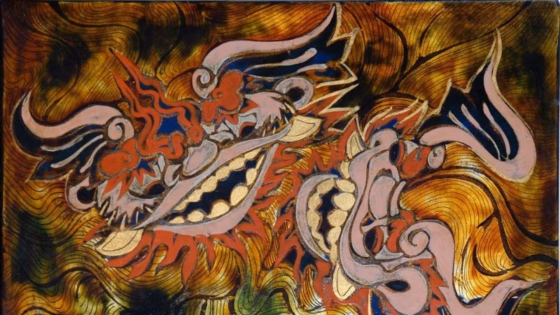 Tranh sơn mài "Nghê vui đùa". (Tác giả Đỗ Quang Hưng)