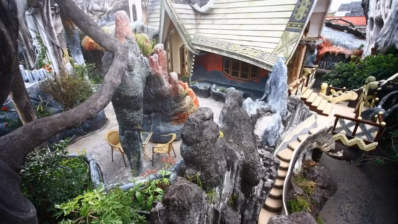 Mùa Halloween năm nay, du khách có thêm nhiều điểm đến thú vị để lựa chọn, mỗi nơi mang một sắc màu lễ hội riêng. (Nguồn: BOOKING.COM)