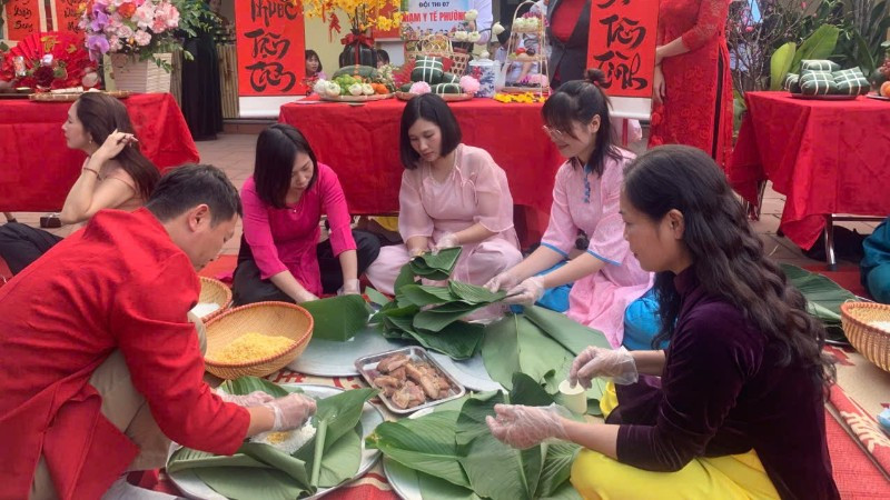 [Video] Ngày hội Bánh chưng xanh đem không khí Tết đến thật gần