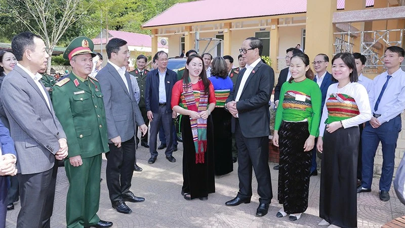 Phó Chủ tịch Quốc hội kiểm tra công tác chuẩn bị bầu cử tại Thanh Hóa