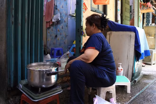 Người dân sinh sống ở khu Chợ Gà-Gạo. (Ảnh: VÕ LÊ)