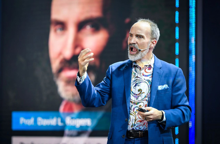 Hội thảo quốc tế "Digitalize to Revolutionize - Định hình nền kinh tế số tương lai" ảnh 5