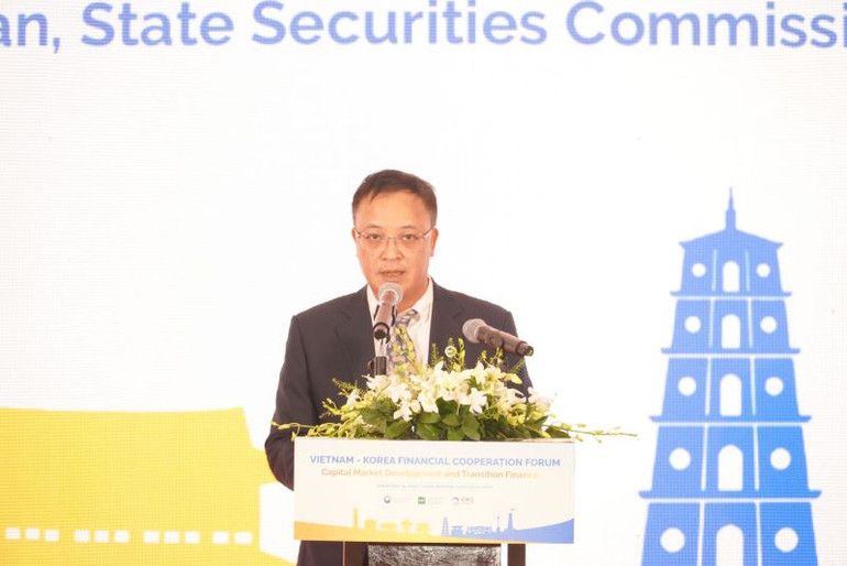 Phó Chủ tịch UBCKNN Bùi Hoàng Hải phát biểu tại Diễn đàn.