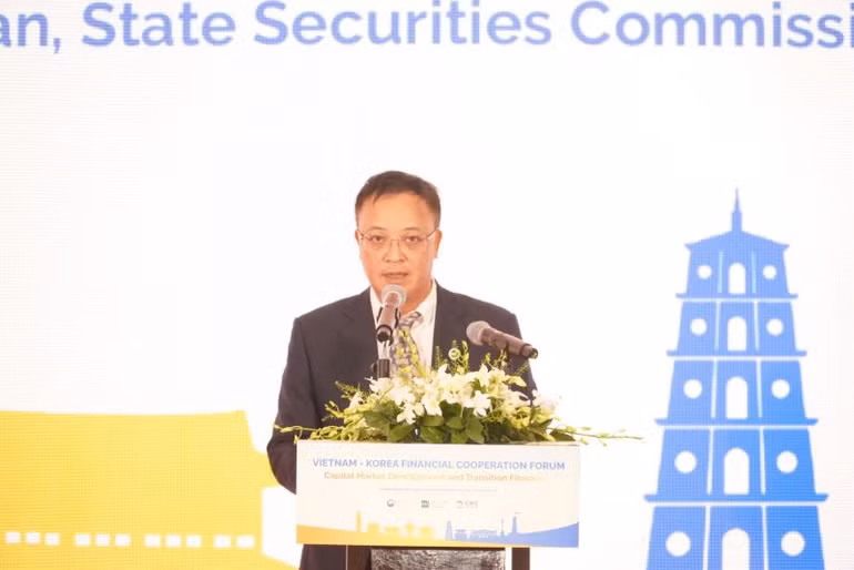 Phó Chủ tịch UBCKNN Bùi Hoàng Hải phát biểu tại Diễn đàn.