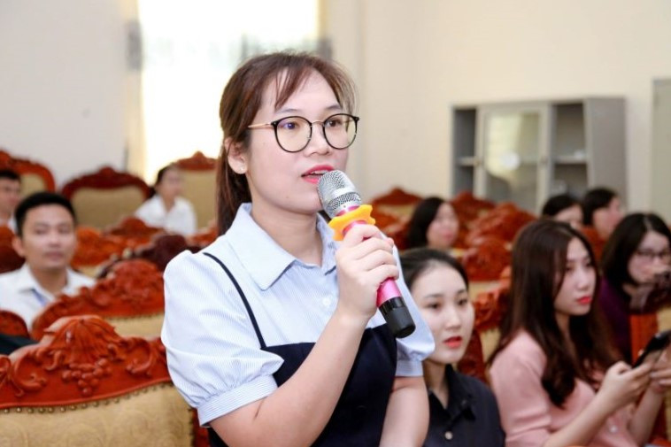 Đại diện người nộp thuế phát biểu ý kiến tại hội nghị