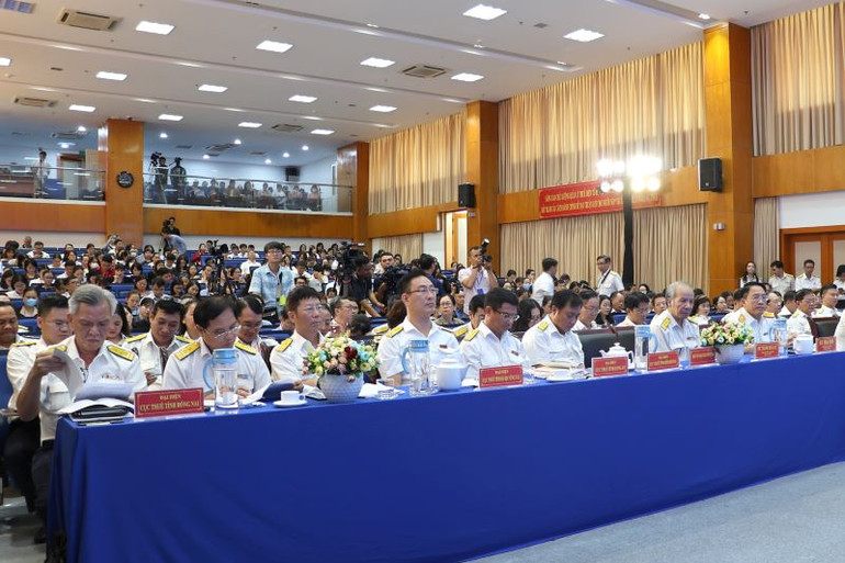 Tổng cục trưởng Mai Xuân Thành yêu cầu cơ quan thuế các cấp phải tập trung lắng nghe và đối thoại chân thành, cởi mở và trách nhiệm với người nộp thuế để cùng tháo gỡ khó khăn